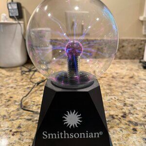 Smithsonian Plasma Interactive 5" Electric LIGHTNING Ball w/AC Adapter